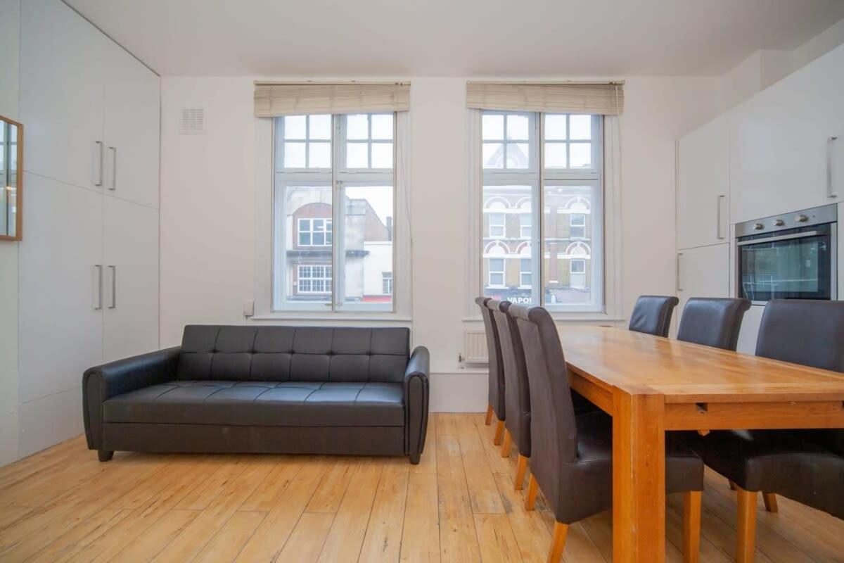 Lovely 2 Bedroom Apartment In Tooting ลอนดอน ภายนอก รูปภาพ