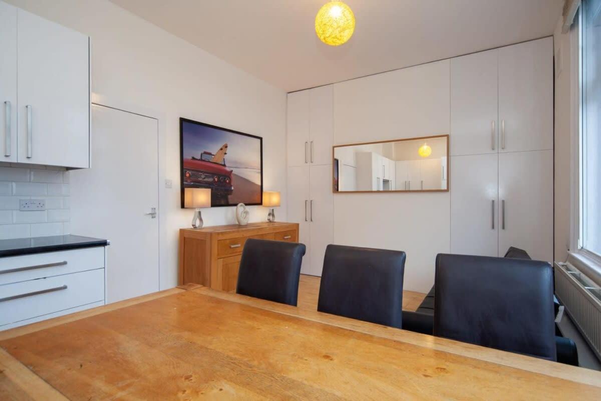 Lovely 2 Bedroom Apartment In Tooting ลอนดอน ภายนอก รูปภาพ