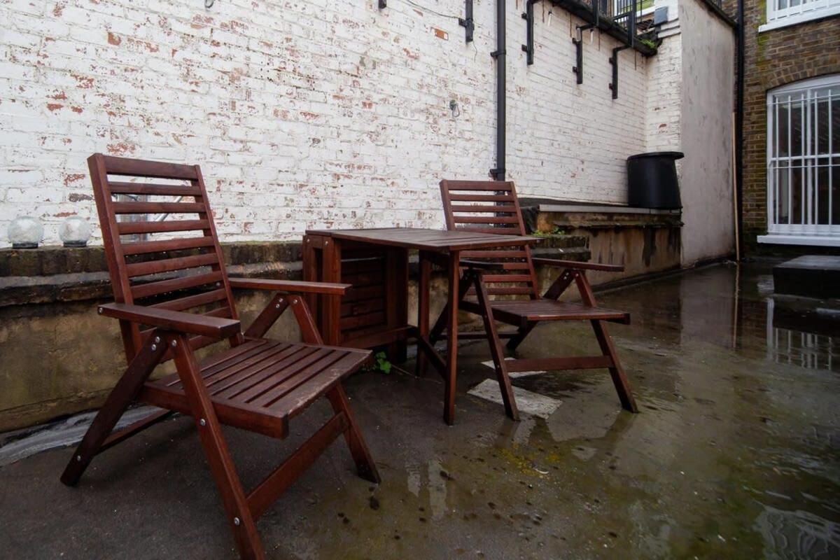 Lovely 2 Bedroom Apartment In Tooting ลอนดอน ภายนอก รูปภาพ